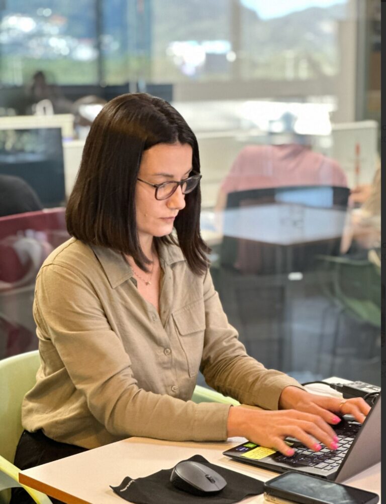 O que faz um cliente permanecer com a sua gestora de energia hoje? 